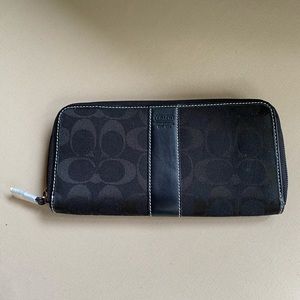 NEW Coach Wallet
